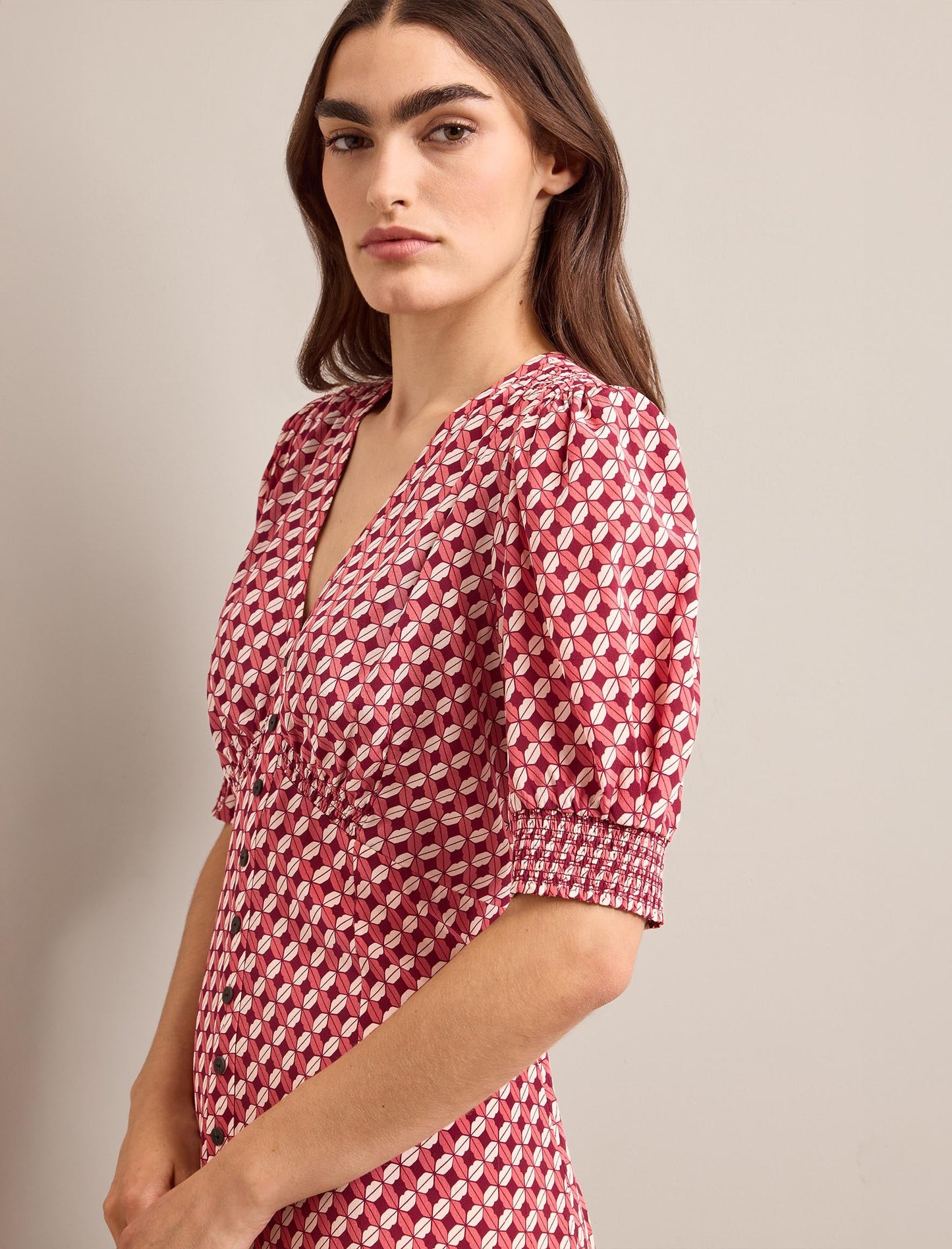Julietta Silk Short Dress - Blush Burgundy Lips Print