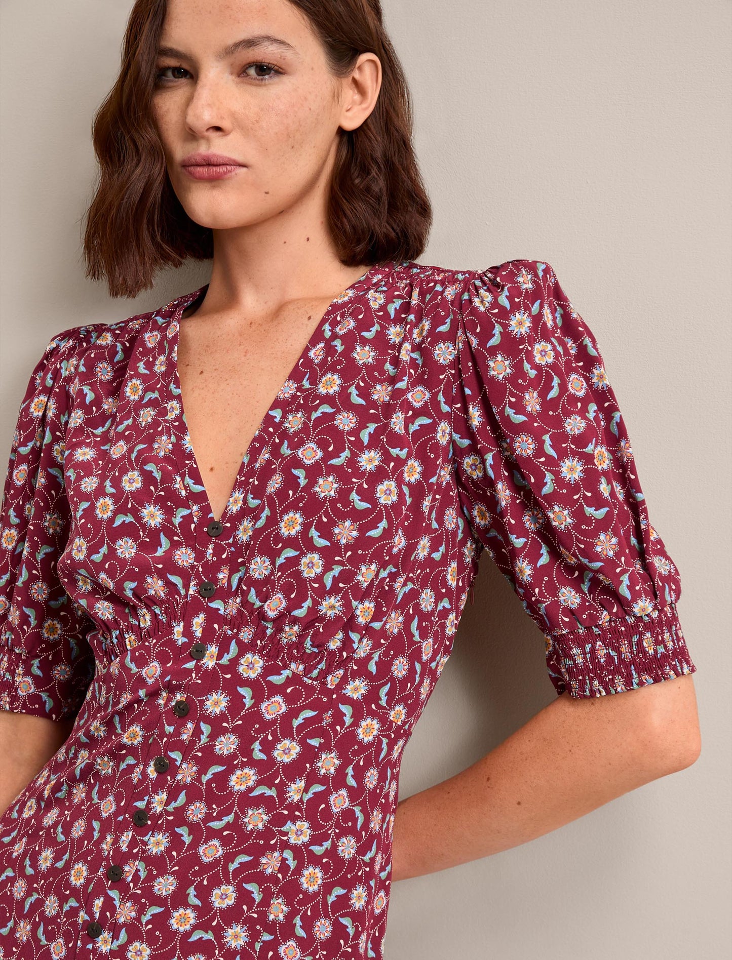 Julietta Silk Short Dress - Burgundy Trellis Print